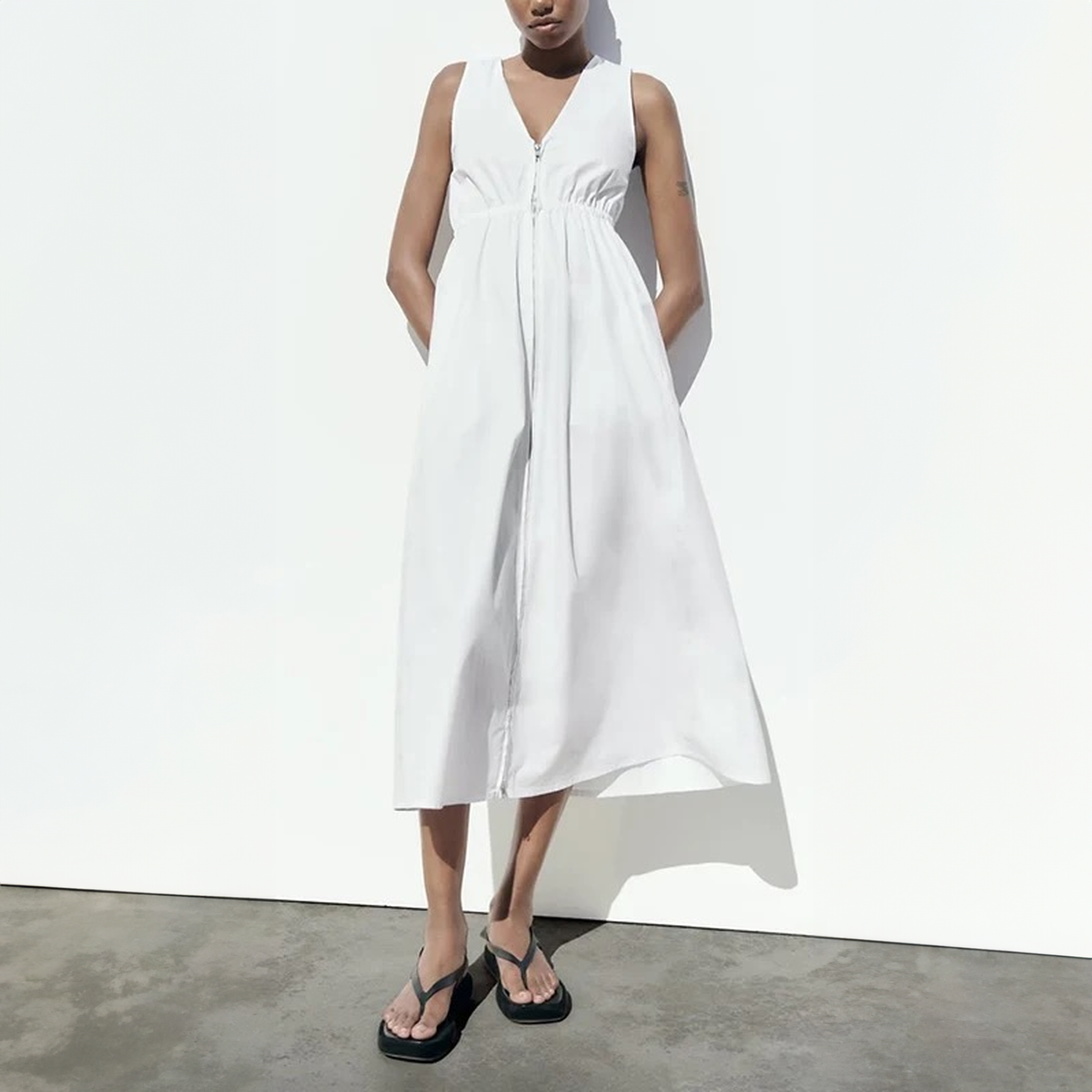 Schickes Midikleid mit Frontreißverschluss